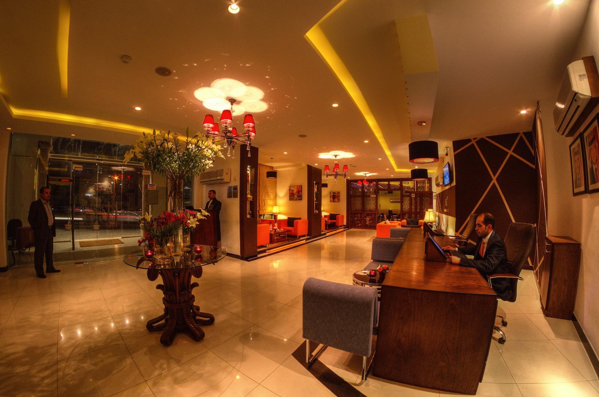 Meneur Hotel Amman Exterior photo