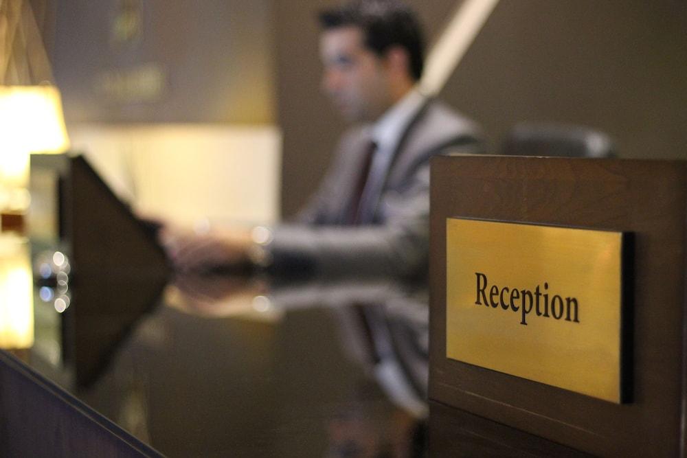 Meneur Hotel Amman Exterior photo